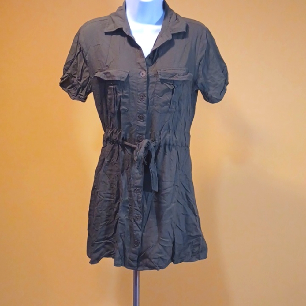 EUC Derek❤️Heart Button Up Short Sleeved Dress w/ Drawstring Waist